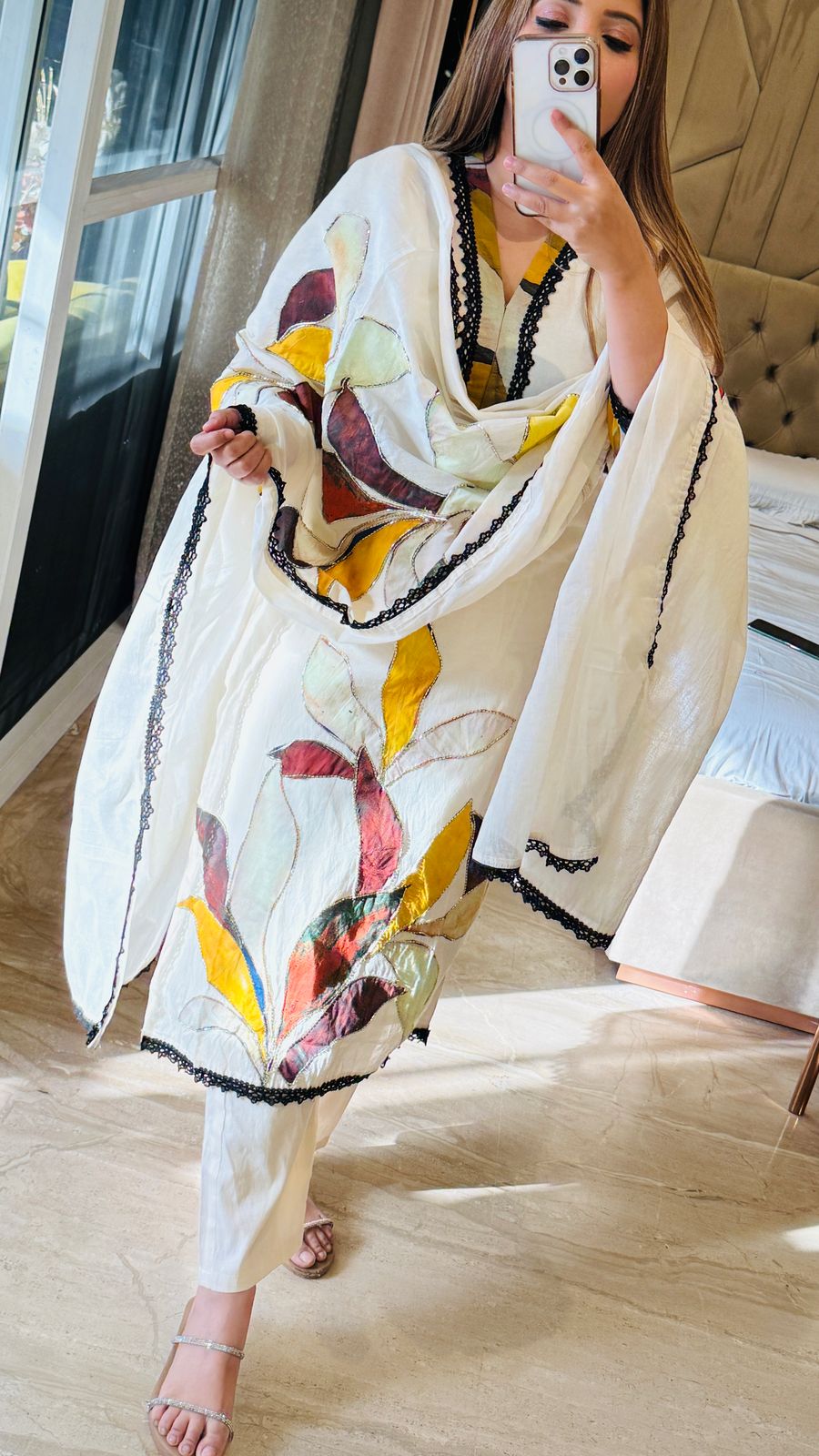 Elegance Appliqué Kora Set (Off-white)